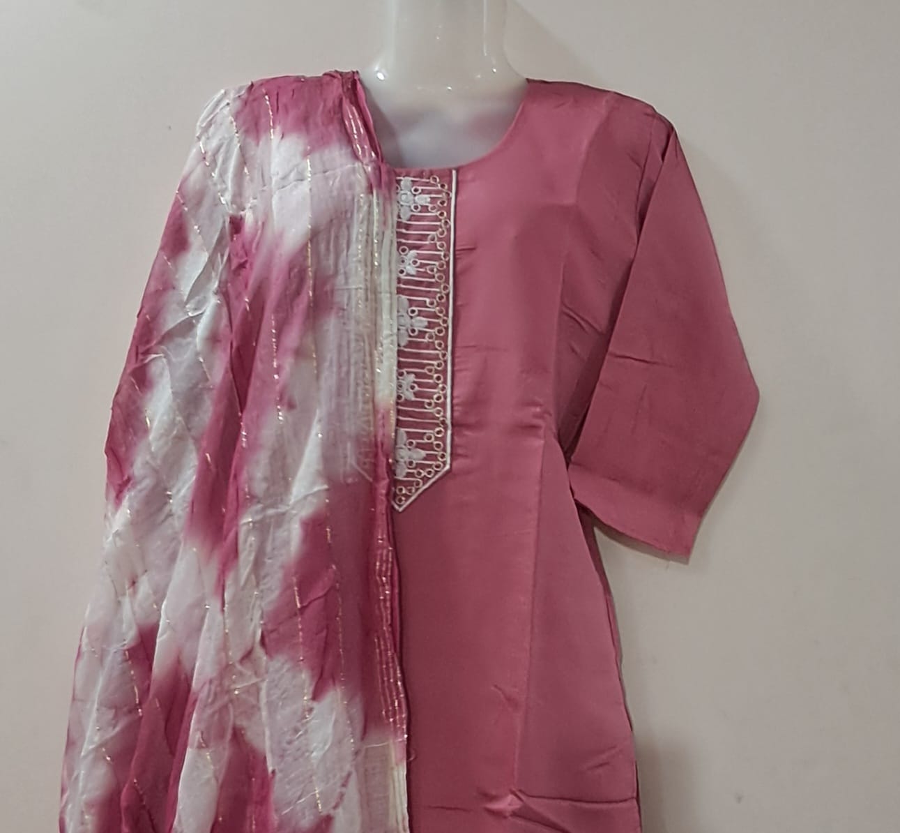 Mauve Embroidered Suit Set with Stylish Tie-Dye Dupatta